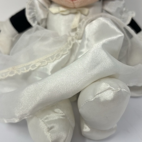 Disney MIMI with wedding dress and veil, size small - Picture 4 of 8